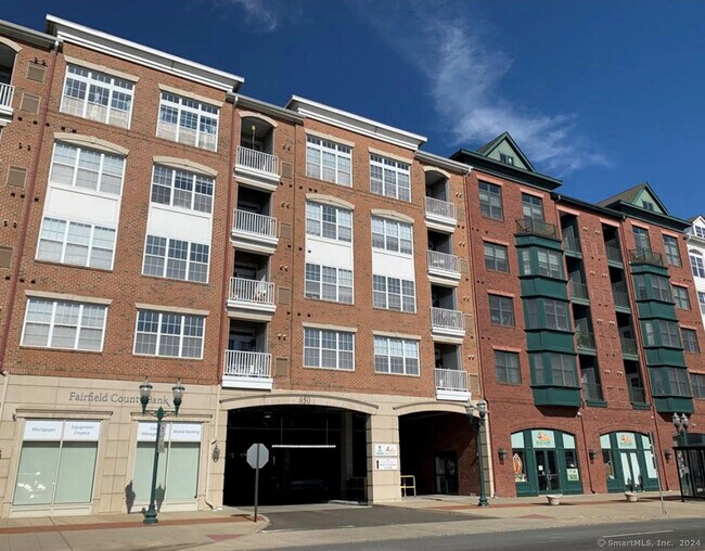 property at 850 E Main St