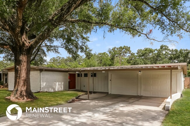 property at 827 E River Dr