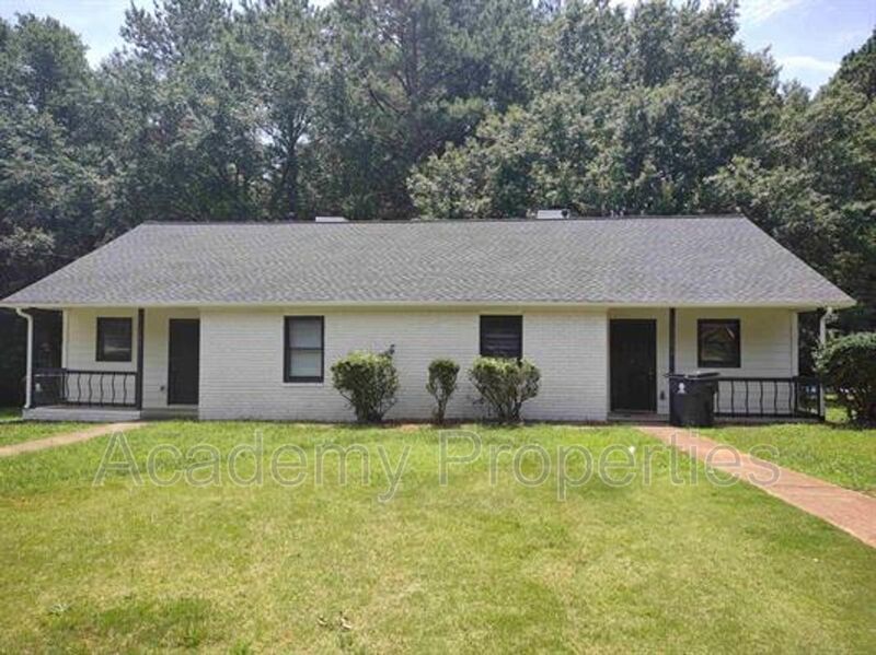 136 Appleton Blvd in Stockbridge, GA - Building Photo