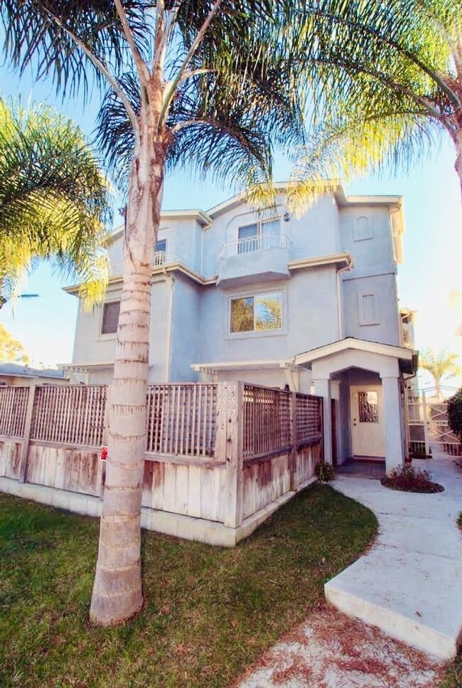 property at 1553 Felspar St