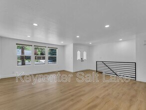 7726 S 3500 E in Cottonwood Heights, UT - Building Photo - Building Photo