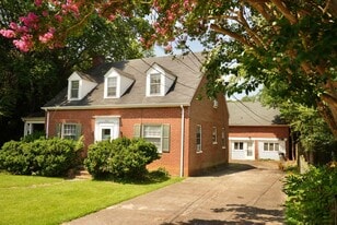 109 Piedmont Ave N in Charlottesville, VA - Building Photo