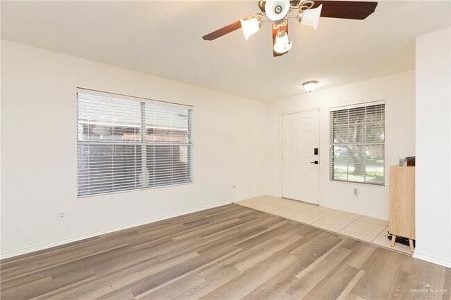 209 W Rodeo Dr in Edinburg, TX - Building Photo - Building Photo