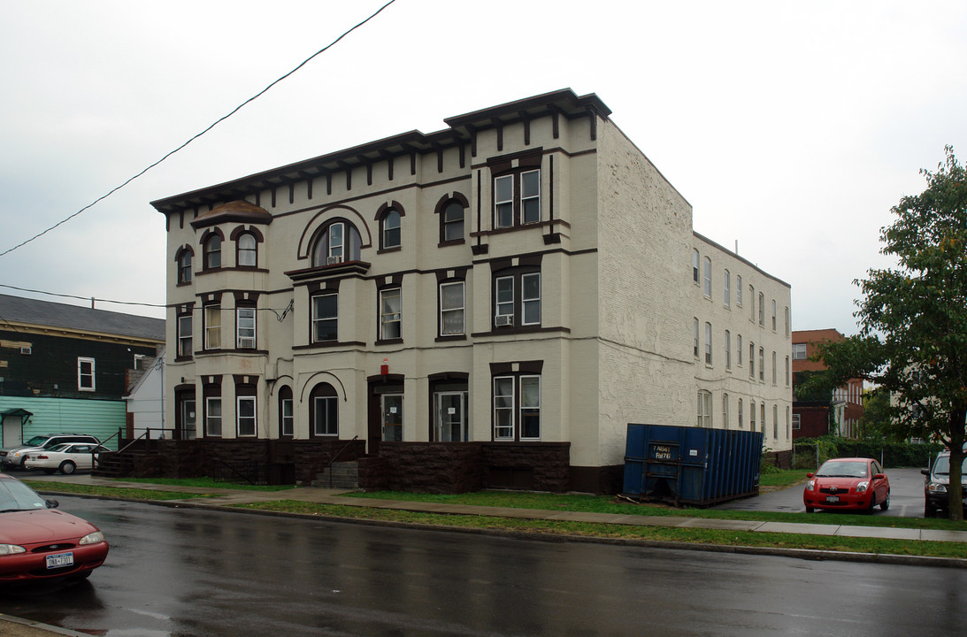 514 E Willow St in Syracuse, NY - Building Photo