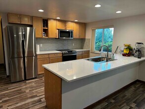 8295 W 71st Ave in Arvada, CO - Foto de edificio - Building Photo