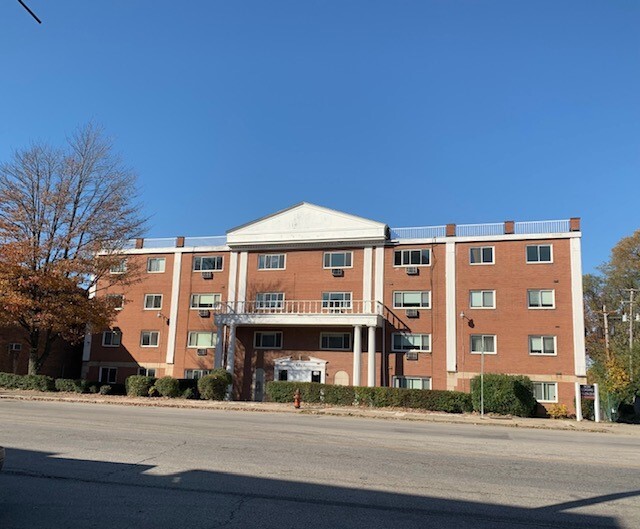 Hanover House Apartments in Cleveland, OH - Foto de edificio