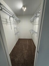 4425 Blackhawk Ln, Unit 101 in Lisle, IL - Building Photo - Building Photo