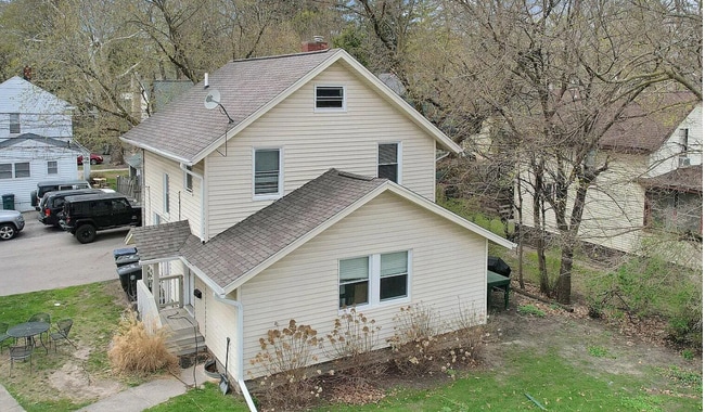 property at 645 Evergreen Ave