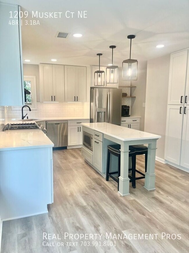 1209 Musket Ct NE in Leesburg, VA - Building Photo - Building Photo