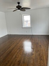 18 Hobart Pl, Unit 1 in Totowa, NJ - Foto de edificio - Building Photo