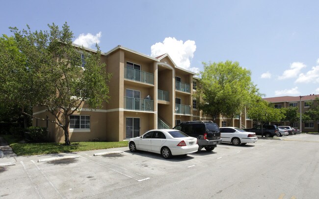 Hidden Cove Apartments in Miami, FL - Building Photo - Building Photo