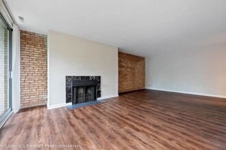 5900 Oakwood Dr, Unit 2K in Lisle, IL - Building Photo - Building Photo