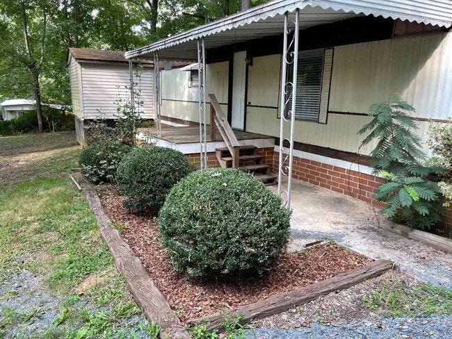 5838 Chaucer Trail in Pleasant Garden, NC - Building Photo - Building Photo