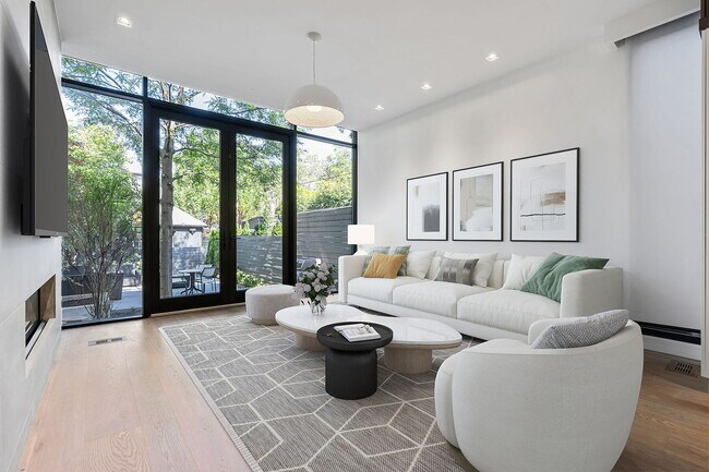 76 Roxborough St W in Toronto, ON - Building Photo - Building Photo