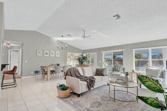 1544 Old Cypress Trail in Wellington, FL - Building Photo - Building Photo