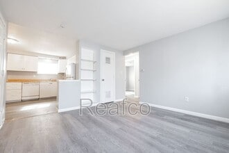 1045 Binns Blvd in Columbus, OH - Building Photo - Building Photo