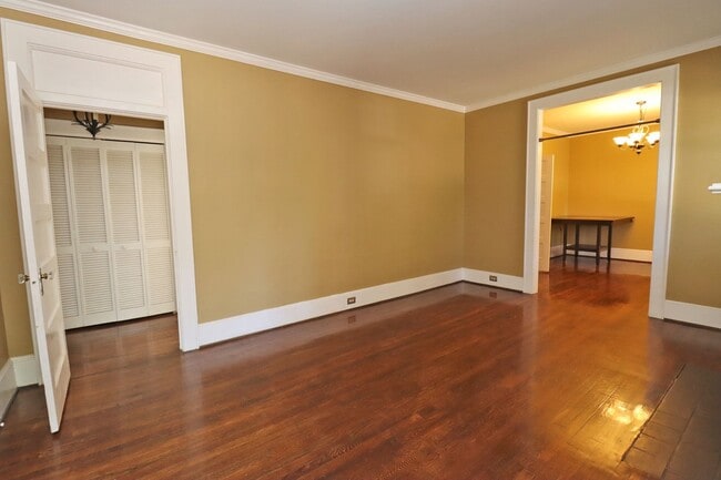 811 Poinsettia St in Columbia, SC - Foto de edificio - Building Photo