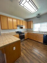 752 Blanc De Noir Ct in Los Banos, CA - Building Photo - Building Photo