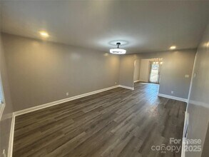 9156 Black Heath Cir in Charlotte, NC - Building Photo - Building Photo