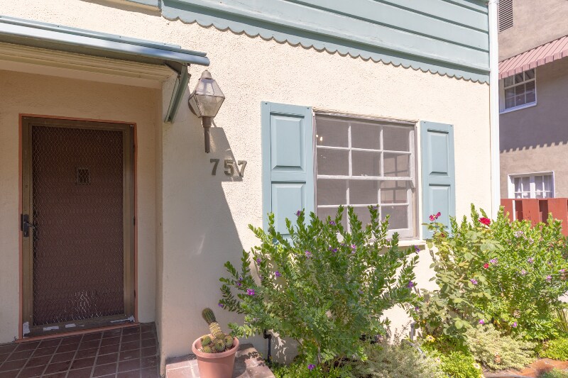 757 E Doran St in Glendale, CA - Foto de edificio