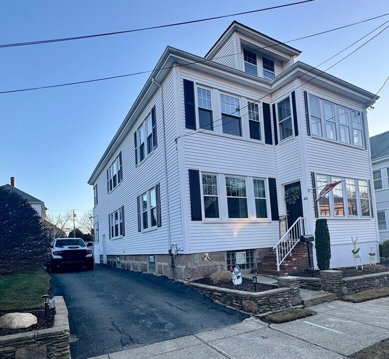 40 Lucas St-Unit -2 in New Bedford, MA - Building Photo