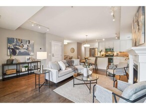 3974 Wooddale Ave S-Unit -102 in St. Louis Park, MN - Building Photo - Building Photo