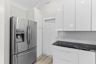 1425 Majesty Terrace in Weston, FL - Building Photo - Building Photo