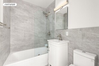 135 Ocean Pkwy in Brooklyn, NY - Building Photo - Building Photo