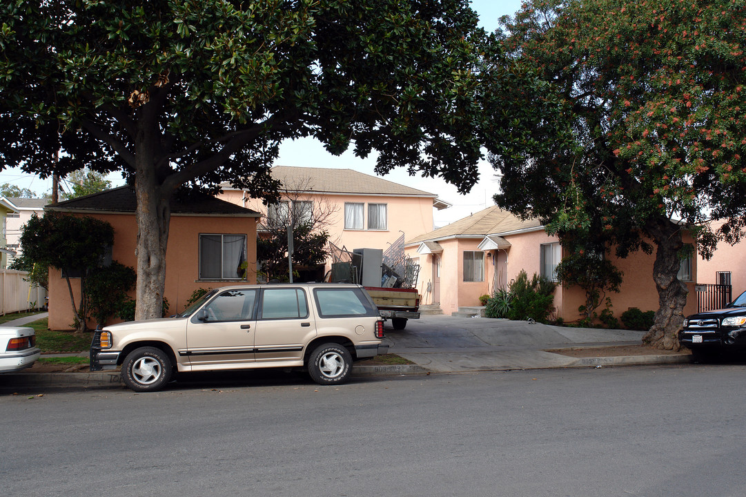 905 S Kenwood Ave in Inglewood, CA - Building Photo