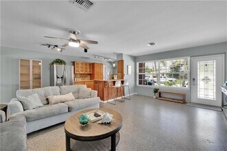 1721 SW 22nd Ave in Fort Lauderdale, FL - Building Photo - Building Photo