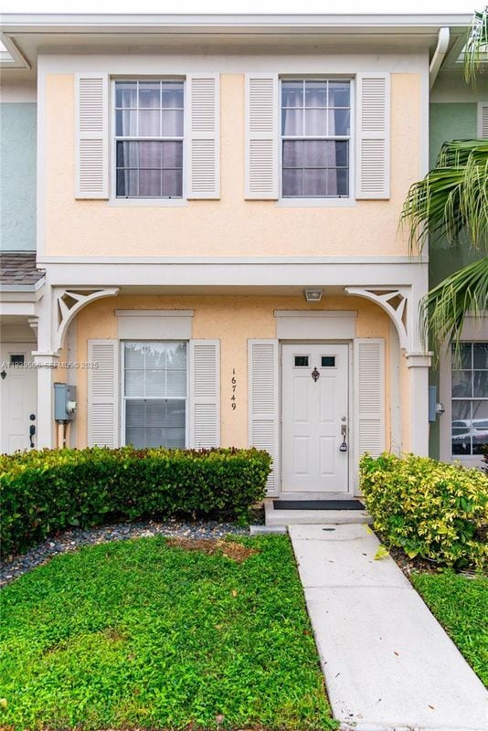 16749 Hemingway Dr, Unit TOWNHOUSE