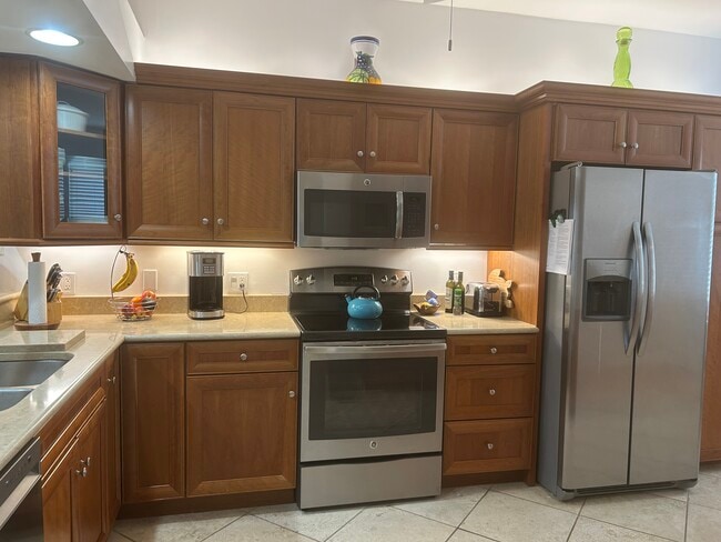 property at 2389 Hidden Lake Ct