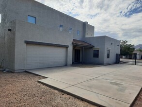 244 W Darrow St in Phoenix, AZ - Foto de edificio - Building Photo