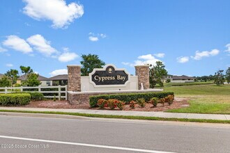 2053 Farmhouse Rd SE in Palm Bay, FL - Building Photo - Building Photo