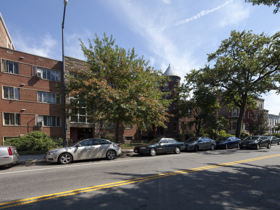 1829 13th St NW in Washington, DC - Building Photo