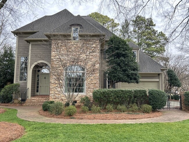 property at 2735 Sharon Rd