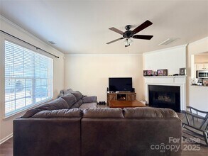 6836 Rothchild Dr in Charlotte, NC - Building Photo - Building Photo