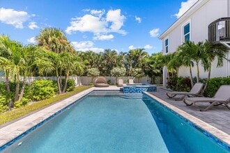 107 12th St in Belleair Beach, FL - Building Photo - Building Photo