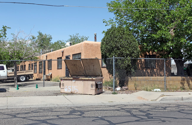 6515 Cochiti Rd SE in Albuquerque, NM - Foto de edificio - Building Photo