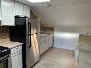 1515 26th St, Unit Apt #C in Rock Island, IL - Foto de edificio - Building Photo