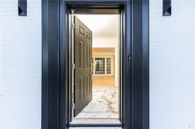 200 W Paces Ferry Rd NW in Atlanta, GA - Building Photo - Building Photo