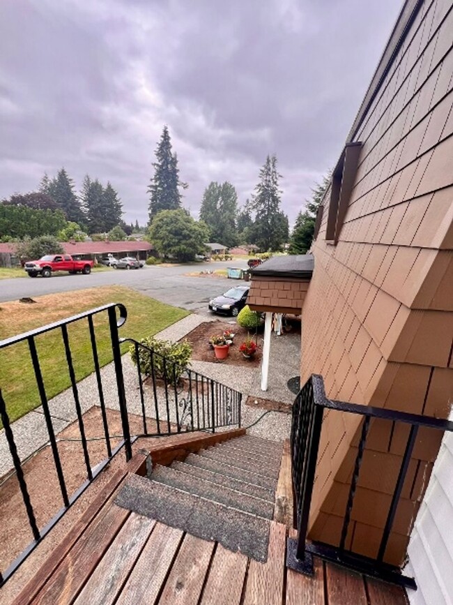 612 Midway Dr NE-Unit -20-408 in Lacey, WA - Building Photo - Building Photo