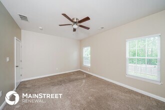 10600 Evanwood Dr in Louisville, KY - Foto de edificio - Building Photo