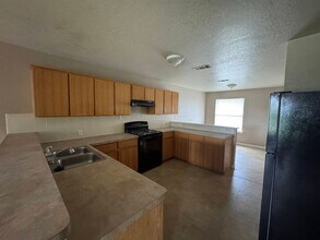 303 S 42nd St in Killeen, TX - Building Photo - Building Photo