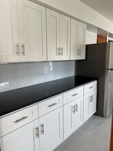 26 Nassau Ave, Unit 1st Floor in Glen Cove, NY - Foto de edificio - Building Photo