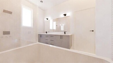 3608 San Jacinto St in Dallas, TX - Building Photo - Building Photo