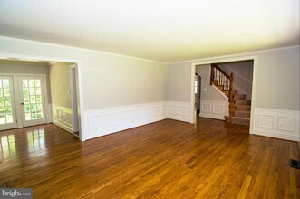 6638 Holland St in McLean, VA - Building Photo - Building Photo