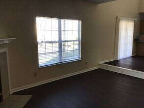 2440 Tiptop Dr in Indianapolis, IN - Building Photo - Building Photo