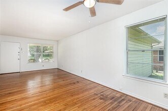 6709 Ascot Ln in Dallas, TX - Building Photo - Building Photo