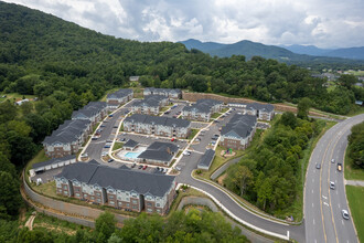 Reflection Pointe in Asheville, NC - Building Photo - Building Photo